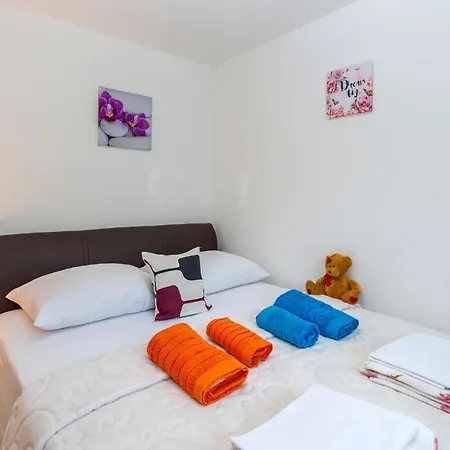 아파트 Stunning In W/ 1 Bedrooms